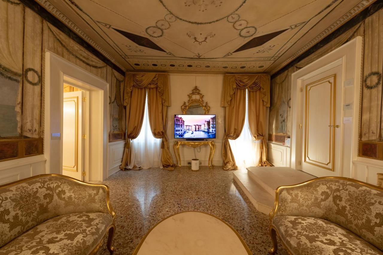 Отель Ca' Bonfadini Historic Experience Венеция Экстерьер фото